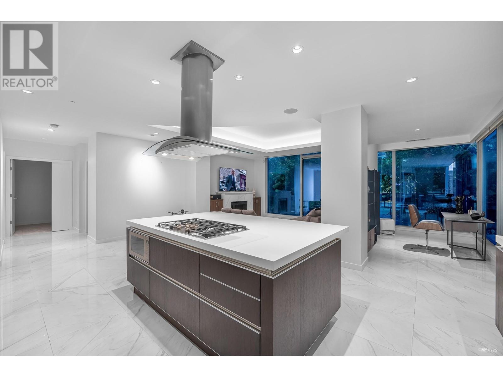 Listing Picture 16 of 40 : 301 1169 W CORDOVA STREET, Vancouver / 溫哥華 - 魯藝地產 Yvonne Lu Group - MLS Medallion Club Member