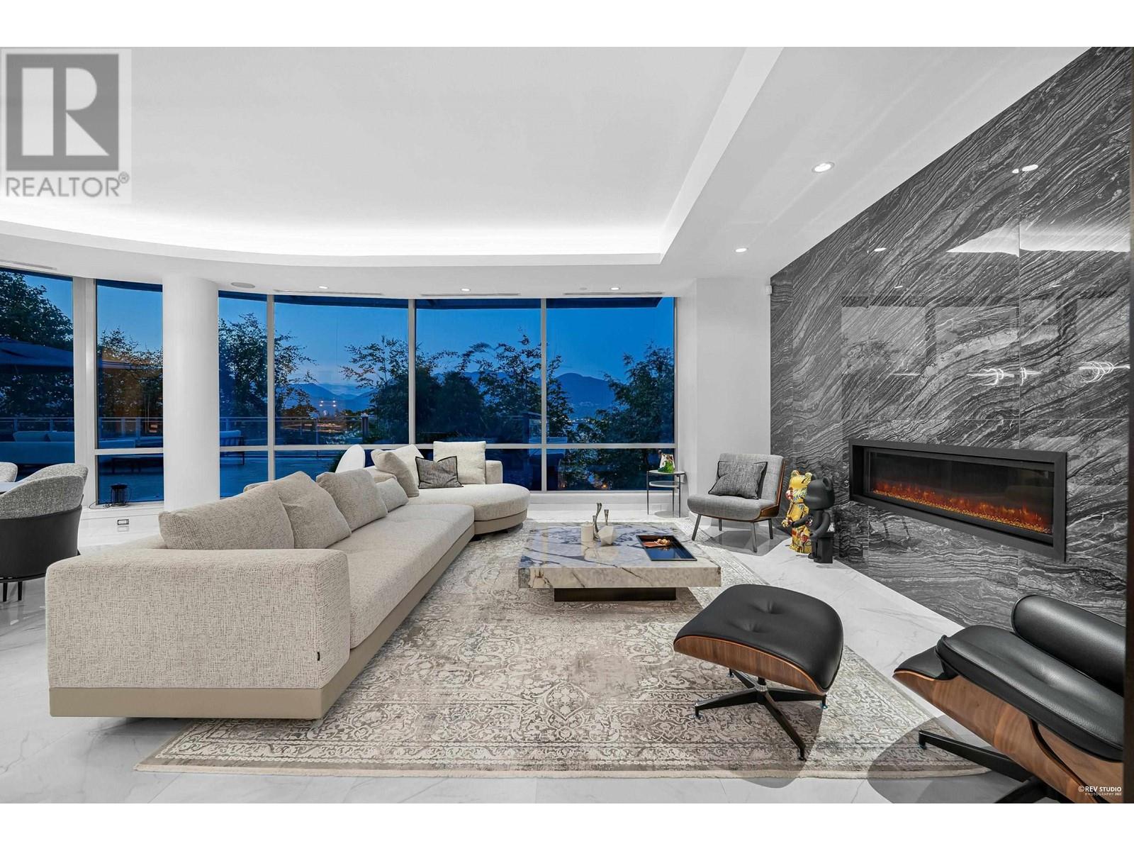 Listing Picture 2 of 40 : 301 1169 W CORDOVA STREET, Vancouver / 溫哥華 - 魯藝地產 Yvonne Lu Group - MLS Medallion Club Member