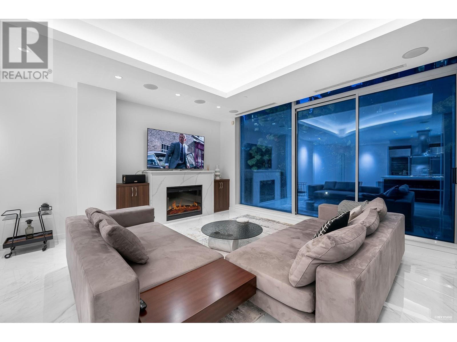 Listing Picture 21 of 40 : 301 1169 W CORDOVA STREET, Vancouver / 溫哥華 - 魯藝地產 Yvonne Lu Group - MLS Medallion Club Member