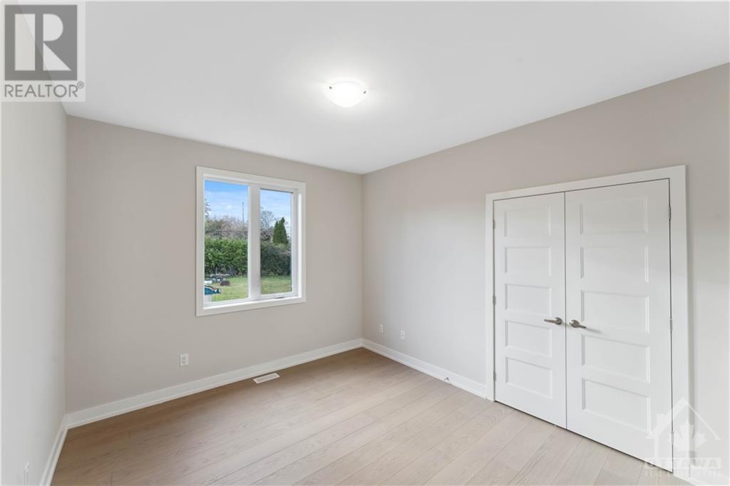 1357 Kitchener AvenueOttawa, Ontario  K1V 6W1 - Photo 12 - X9515655