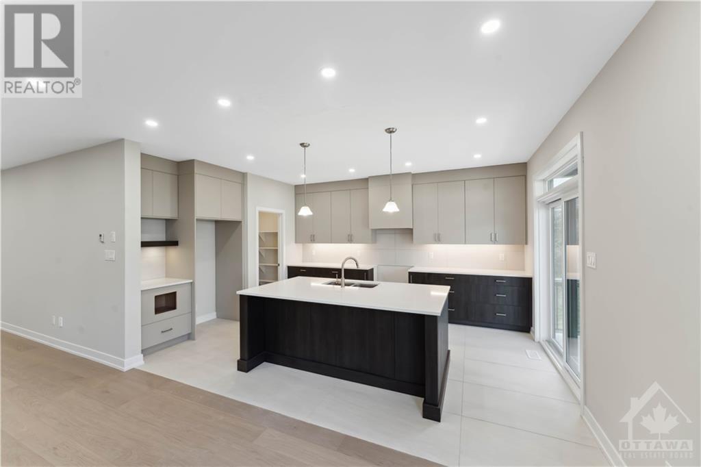 1357 Kitchener AvenueOttawa, Ontario  K1V 6W1 - Photo 4 - X9515655