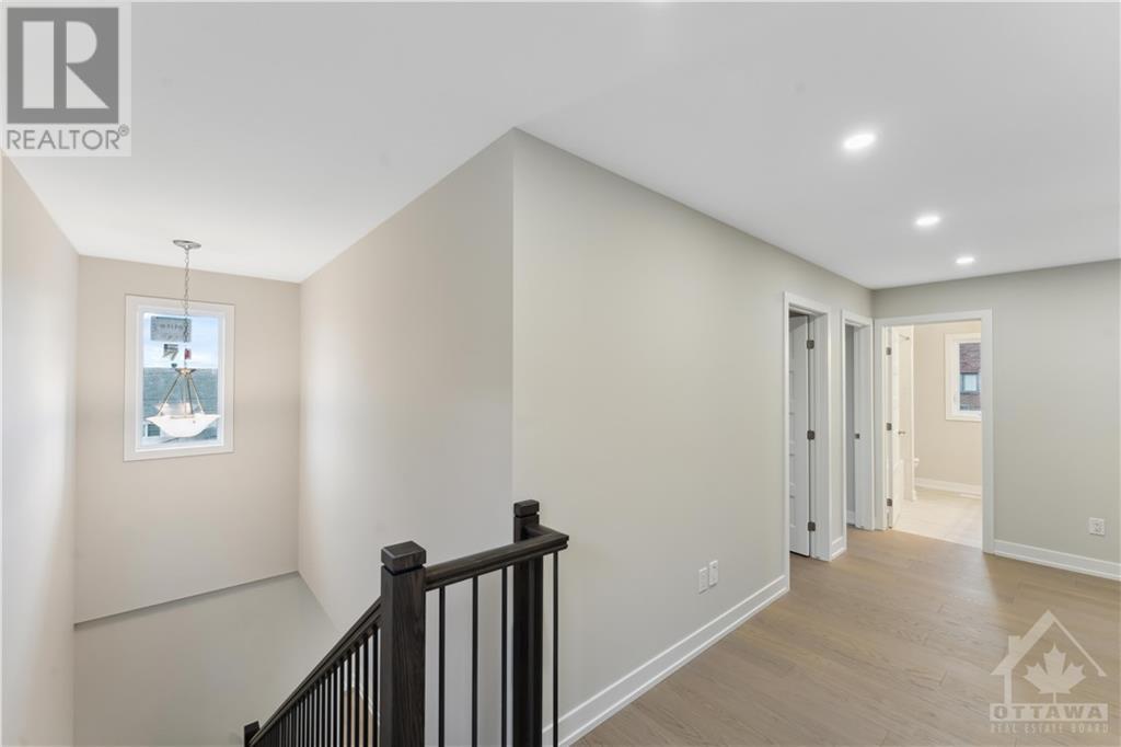 1357 Kitchener AvenueOttawa, Ontario  K1V 6W1 - Photo 11 - X9515655