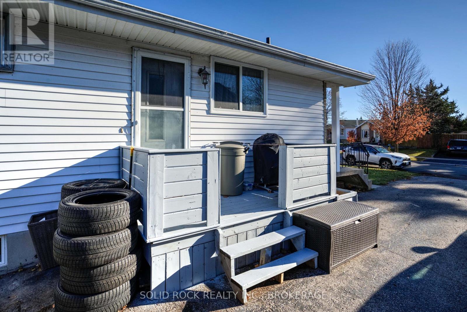 33 Derby Gate Crescent, Kingston, Ontario  K7K 5Y9 - Photo 4 - X10423579