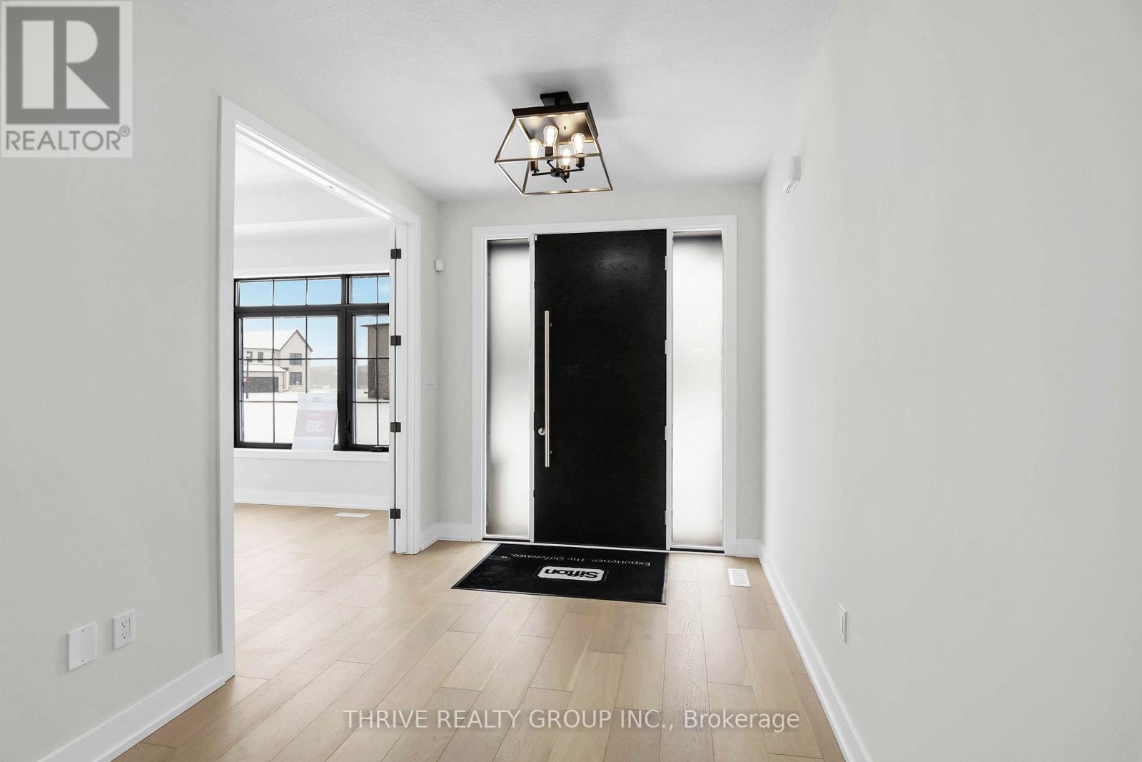 117 Aspen Circle, Thames Centre, Ontario  N0M 0A4 - Photo 2 - X10423599
