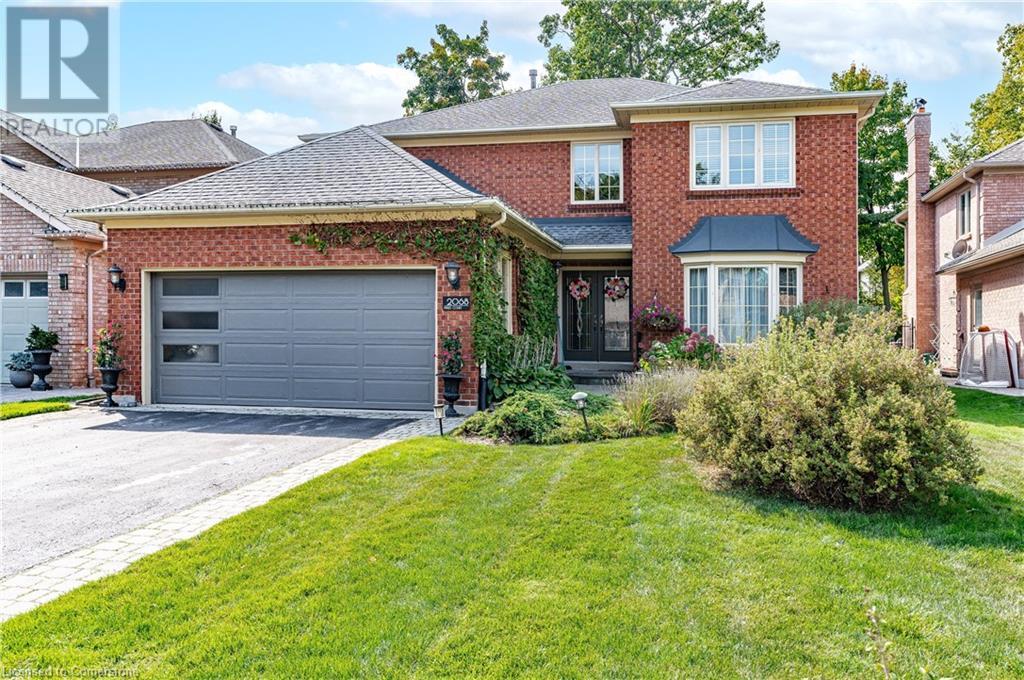 2068 Pipers CourtBurlington, Ontario  L7M 3W1 - Photo 1 - 40676732