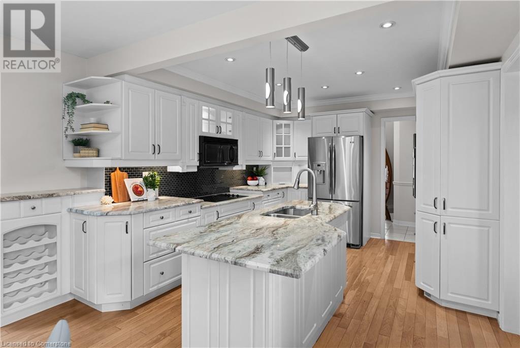 2068 Pipers CourtBurlington, Ontario  L7M 3W1 - Photo 15 - 40676732