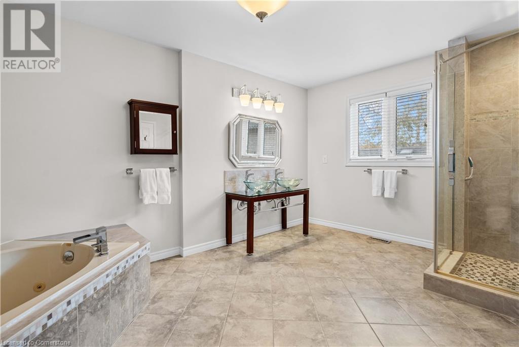 2068 Pipers CourtBurlington, Ontario  L7M 3W1 - Photo 19 - 40676732