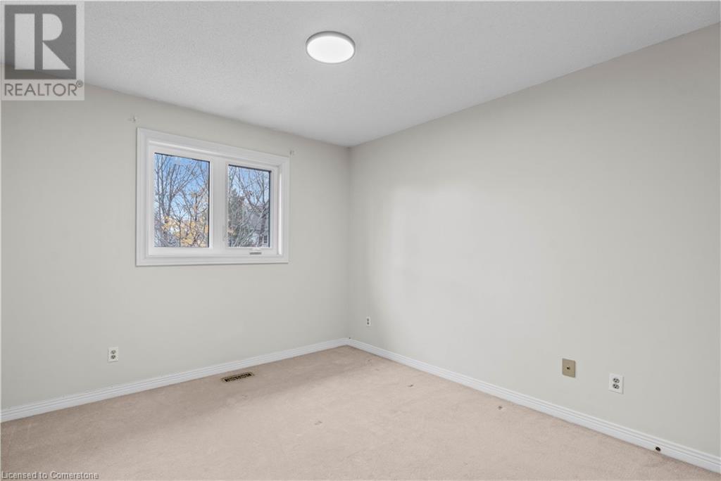 2068 Pipers CourtBurlington, Ontario  L7M 3W1 - Photo 23 - 40676732