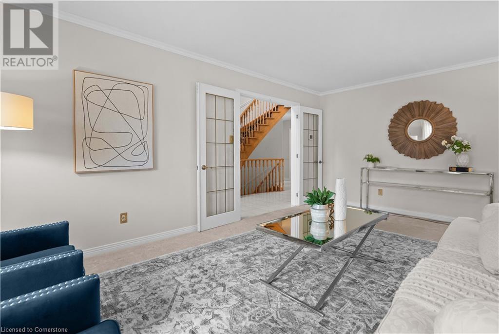 2068 Pipers CourtBurlington, Ontario  L7M 3W1 - Photo 4 - 40676732