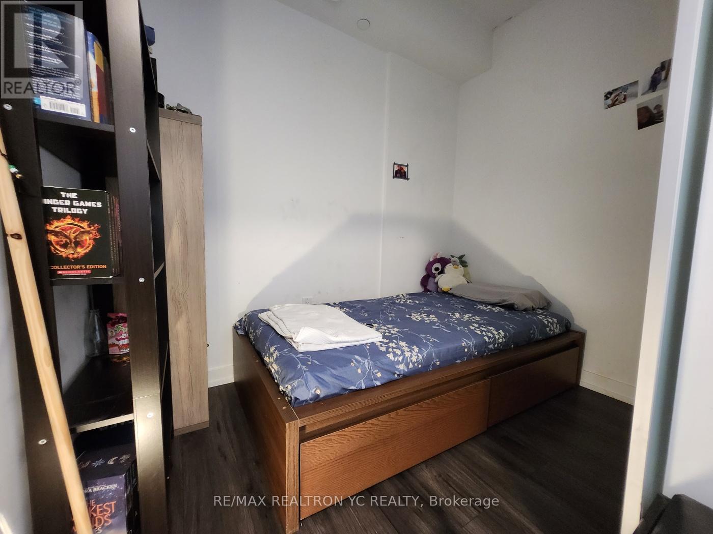 411 - 10 De Boers Drive, Toronto, Ontario  M3J 0L6 - Photo 7 - W10423634