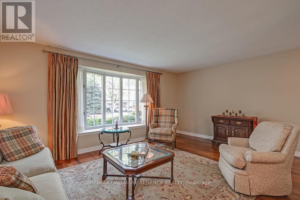 2492 Woburn Crescent, Oakville, Ontario  L6L 5E9 - Photo 6 - W10423667