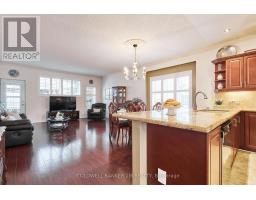 17 GARDEN MANOR PLACE, Clarington, Ontario