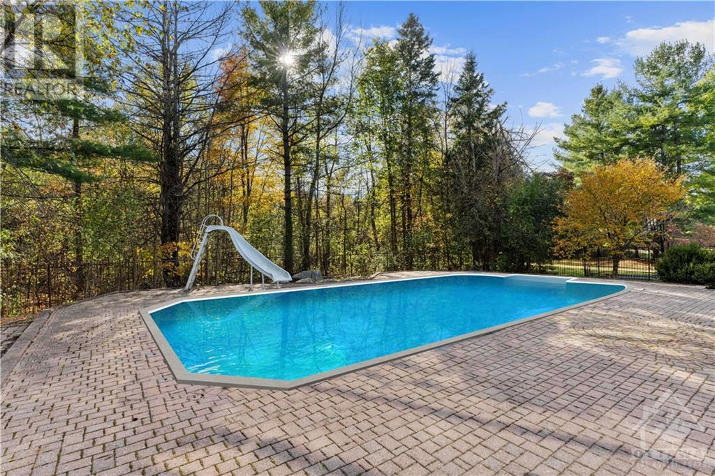 7 Rolston WayOttawa, Ontario  K2W 1A4 - Photo 27 - X10423958