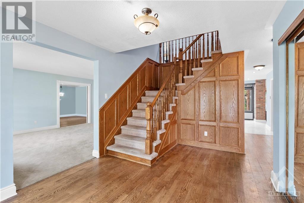 7 Rolston WayOttawa, Ontario  K2W 1A4 - Photo 5 - X10423958