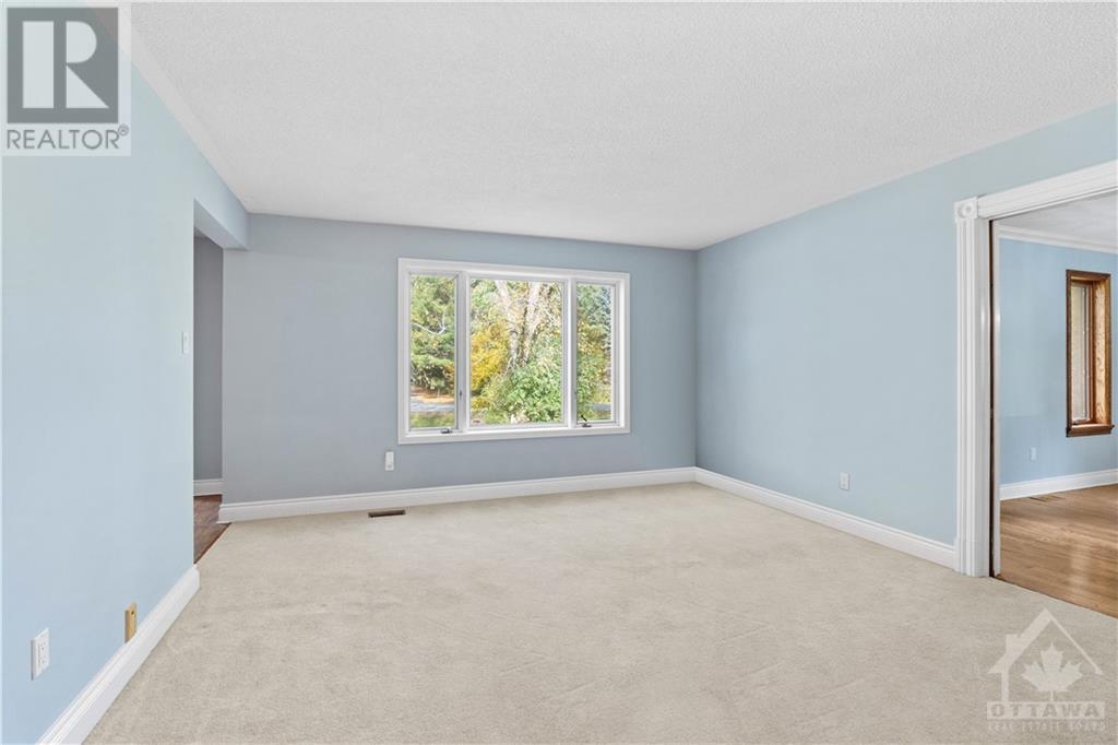7 Rolston WayOttawa, Ontario  K2W 1A4 - Photo 6 - X10423958