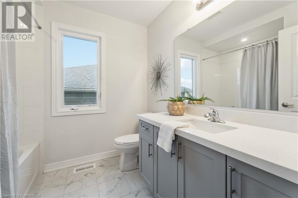 245 Dicenzo DriveHamilton, Ontario  L9B 2X7 - Photo 38 - 40677245