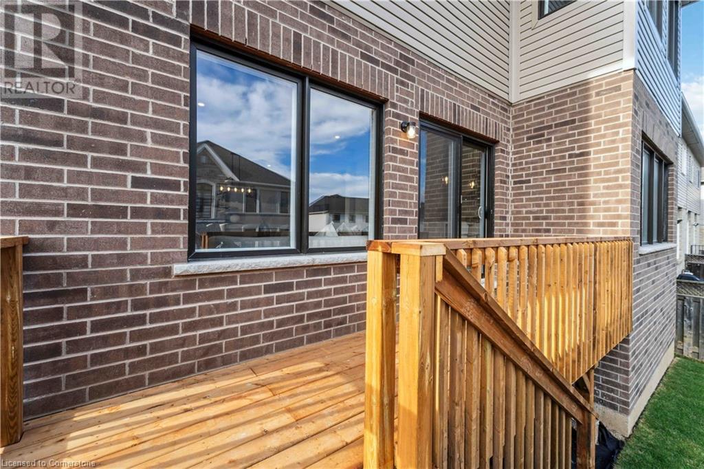 245 Dicenzo DriveHamilton, Ontario  L9B 2X7 - Photo 39 - 40677245