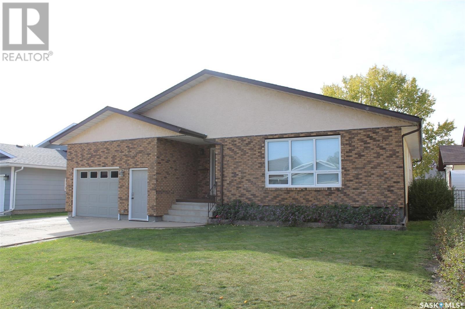 723 Dieppe DRIVE, weyburn, Saskatchewan