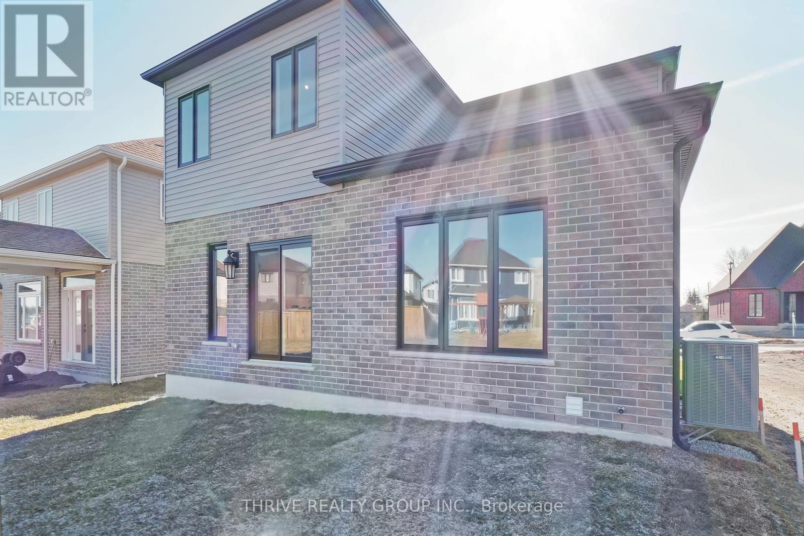 64 Basil Crescent, Middlesex Centre, Ontario  N0M 2A0 - Photo 9 - X10423619