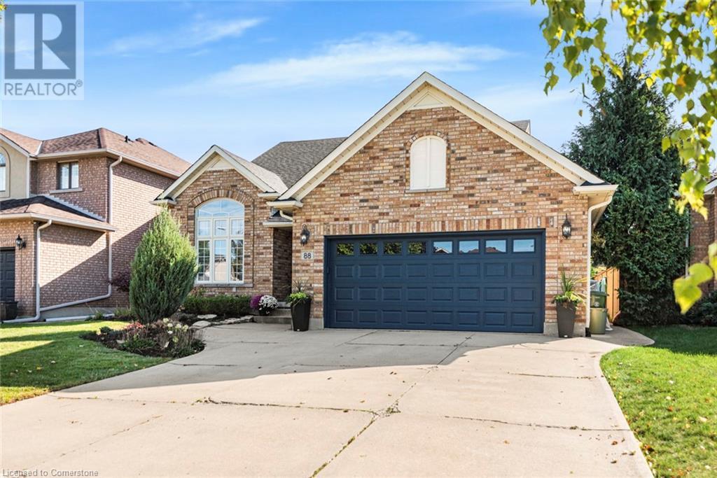 88 Gatestone Drive, Hamilton, Ontario  L8J 2V1 - Photo 2 - 40654640