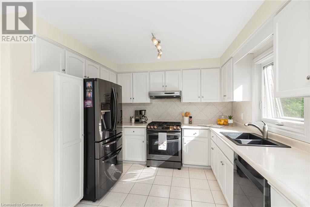88 Gatestone Drive, Hamilton, Ontario  L8J 2V1 - Photo 10 - 40654640