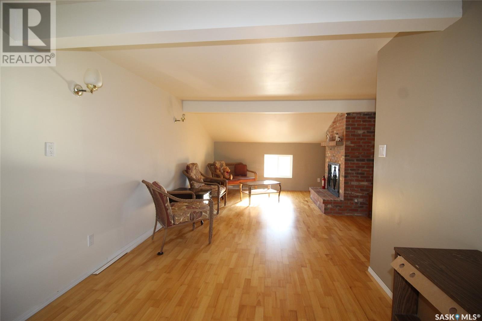 308 2nd Avenue W, Frontier, Saskatchewan  S0N 0W0 - Photo 15 - SK988178