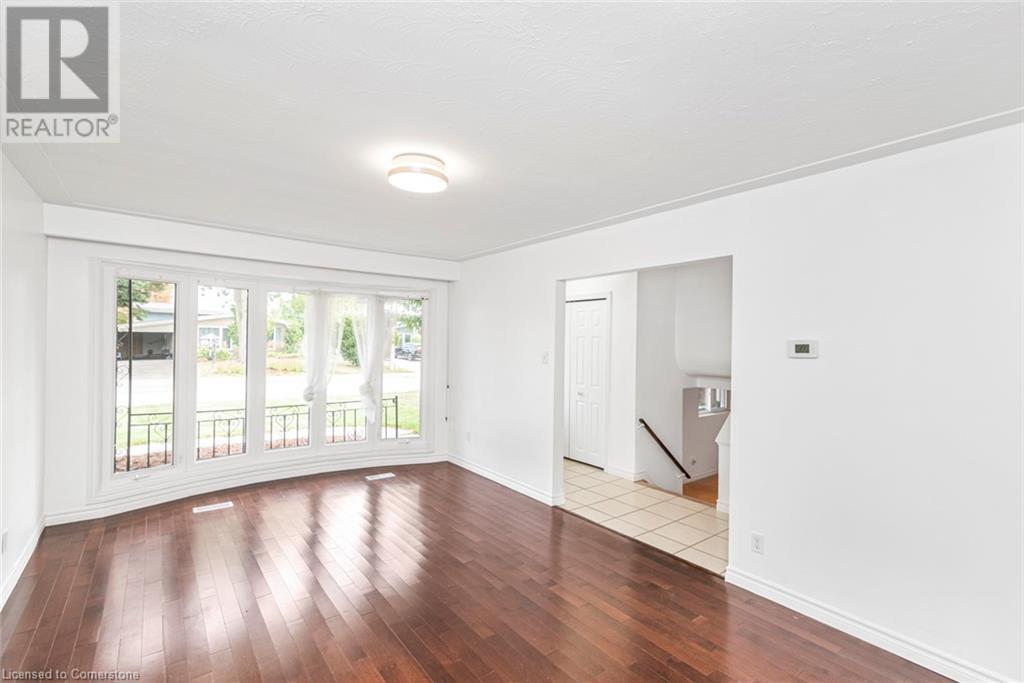 111 Buckingham Drive, Hamilton, Ontario  L9C 2G8 - Photo 11 - 40677017