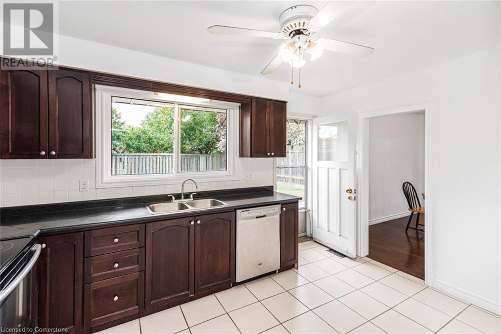 111 Buckingham Drive, Hamilton, Ontario  L9C 2G8 - Photo 19 - 40677017