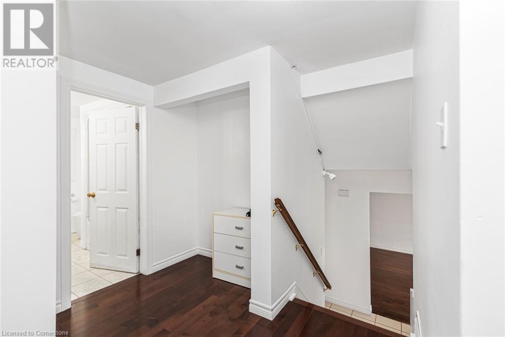 111 Buckingham Drive, Hamilton, Ontario  L9C 2G8 - Photo 22 - 40677017