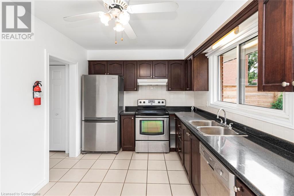 111 Buckingham Drive, Hamilton, Ontario  L9C 2G8 - Photo 16 - 40677017