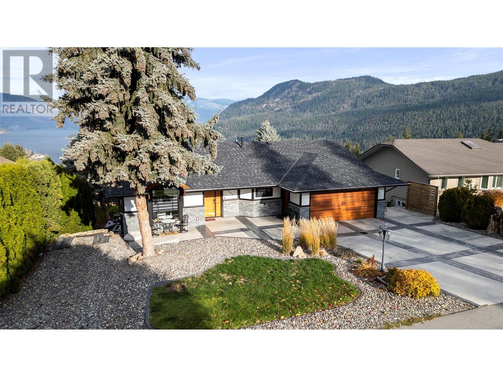 2605 Golf Course Drive, Blind Bay, British Columbia