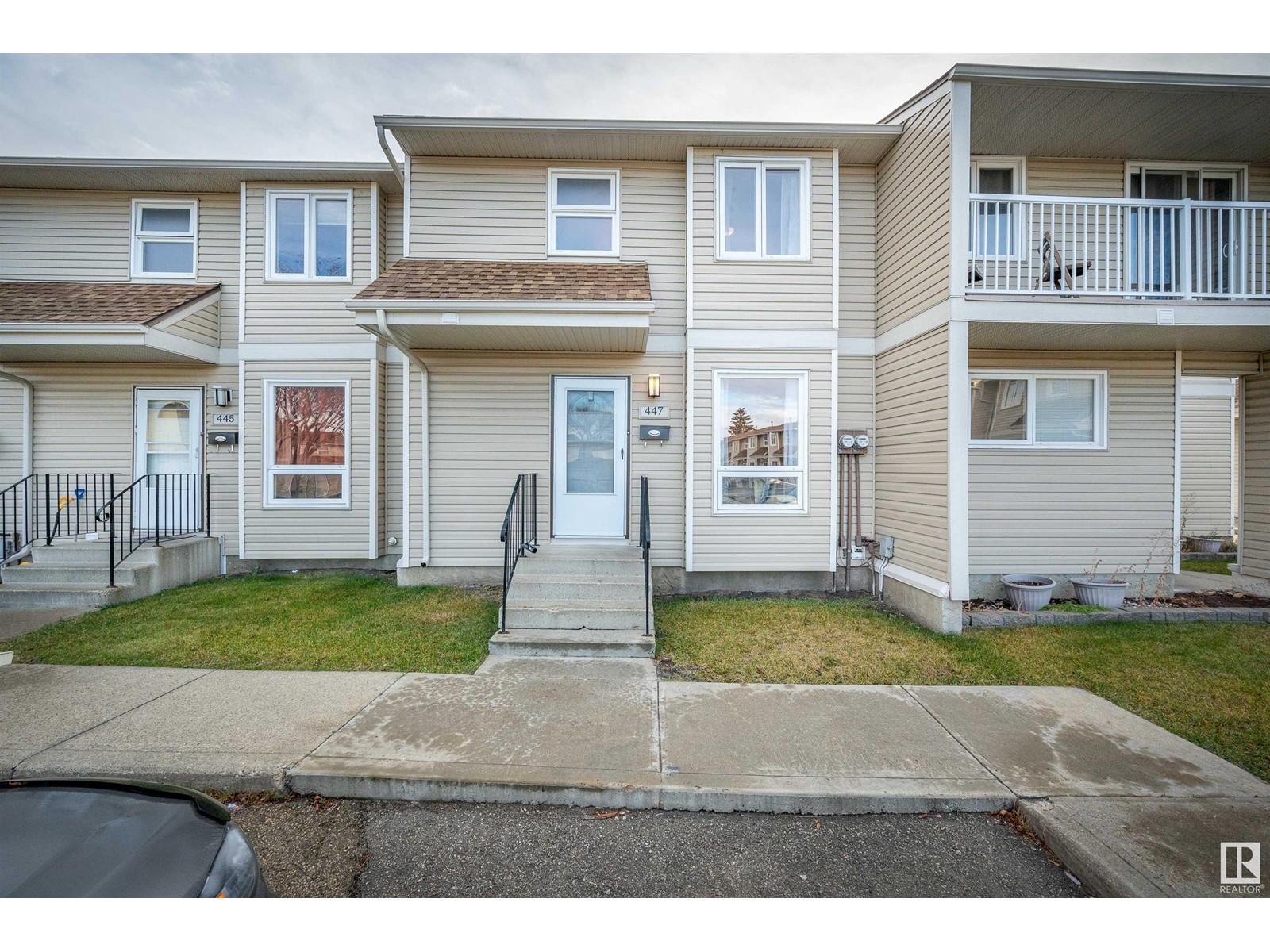 447 DUNLUCE RD NW, Edmonton, Alberta