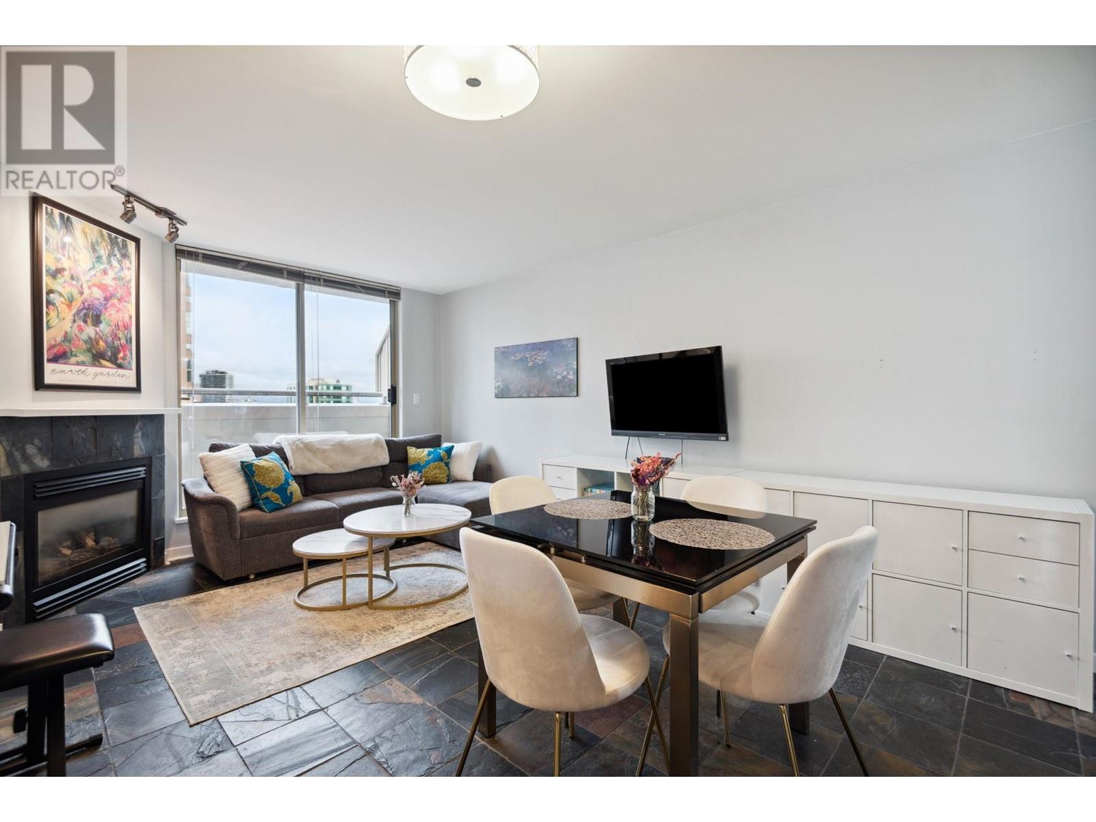 Listing Picture 4 of 16 : 1310 819 HAMILTON STREET, Vancouver / 溫哥華 - 魯藝地產 Yvonne Lu Group - MLS Medallion Club Member