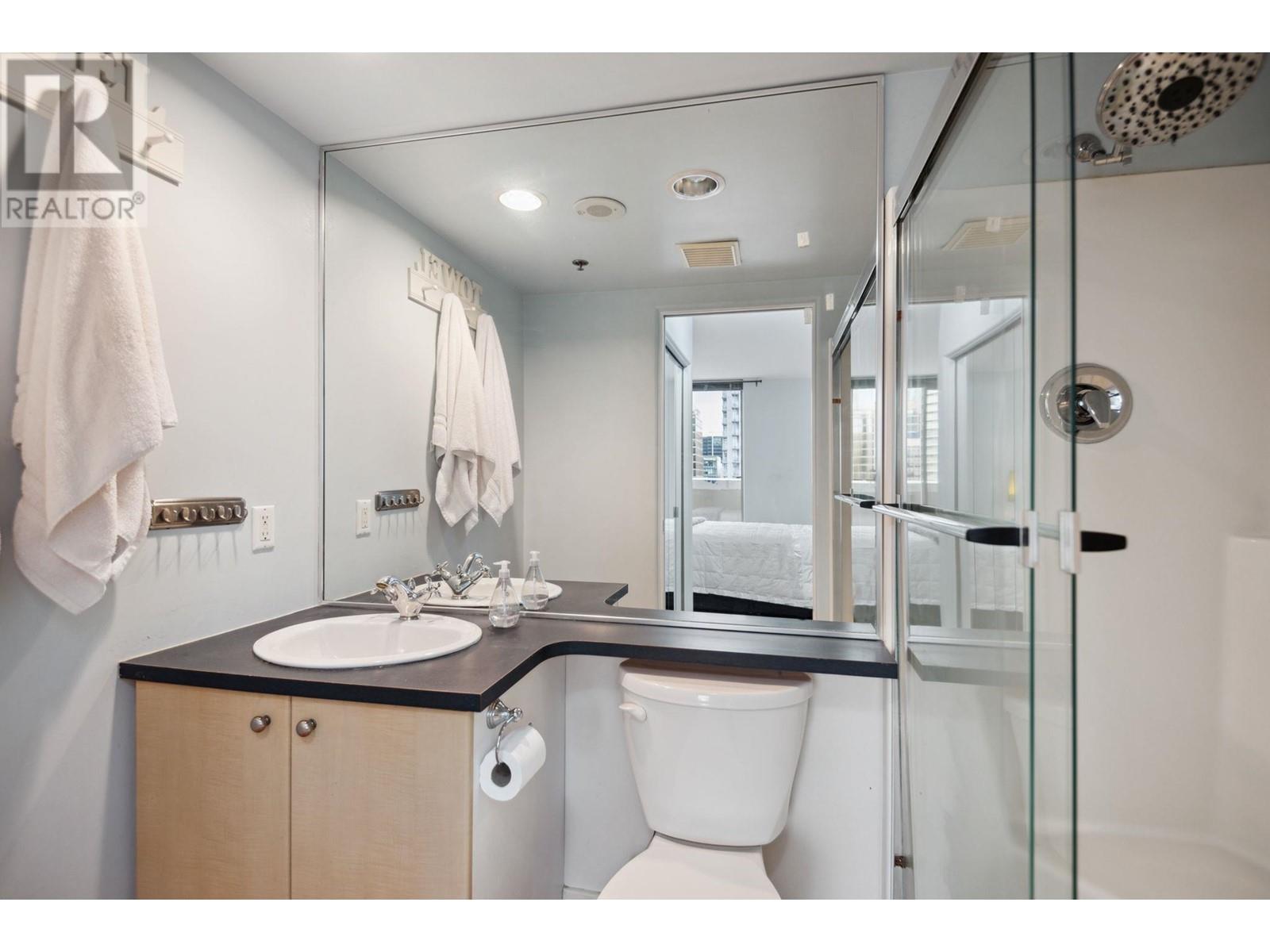 Listing Picture 8 of 16 : 1310 819 HAMILTON STREET, Vancouver / 溫哥華 - 魯藝地產 Yvonne Lu Group - MLS Medallion Club Member