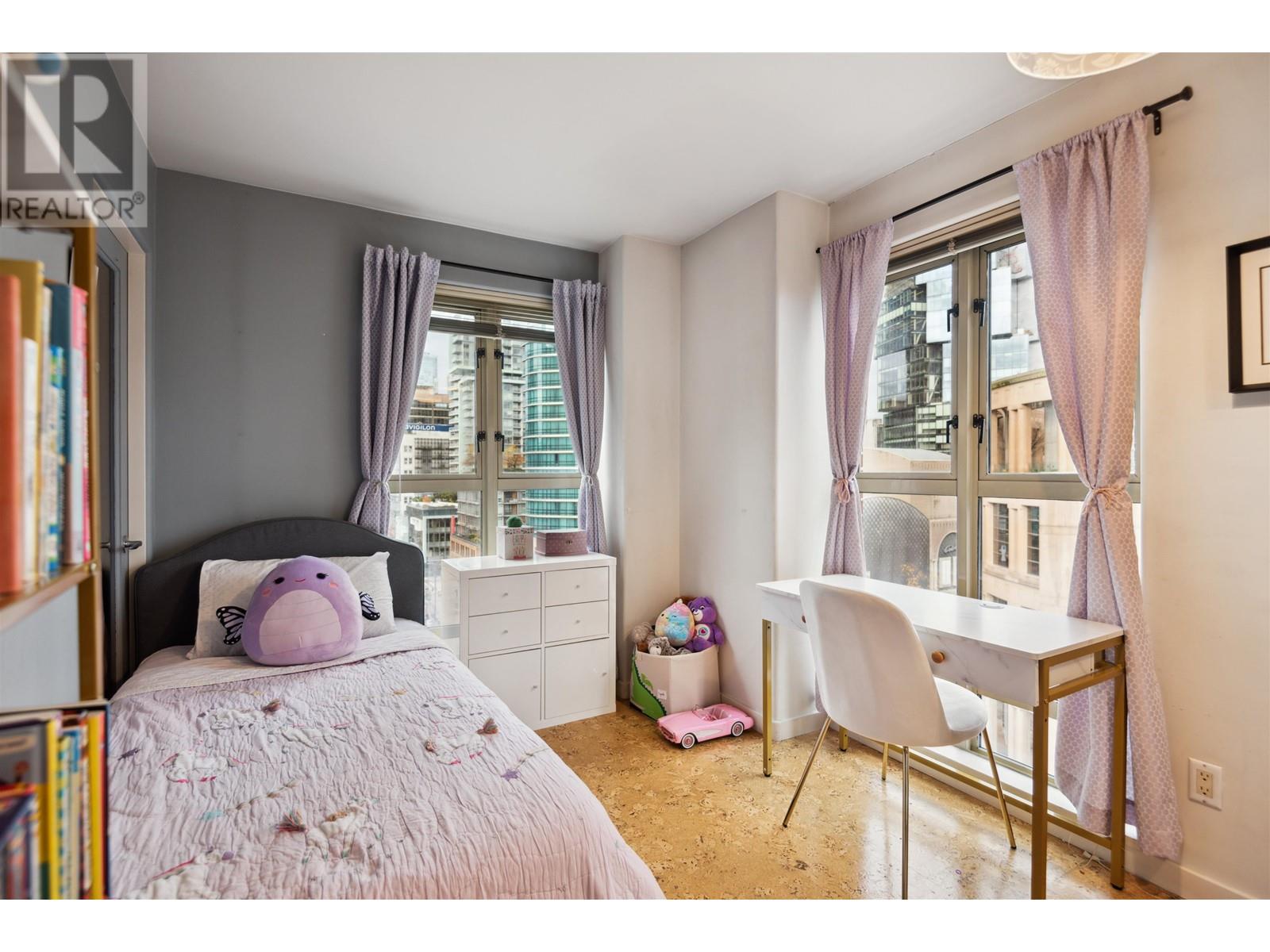 Listing Picture 9 of 16 : 1310 819 HAMILTON STREET, Vancouver / 溫哥華 - 魯藝地產 Yvonne Lu Group - MLS Medallion Club Member