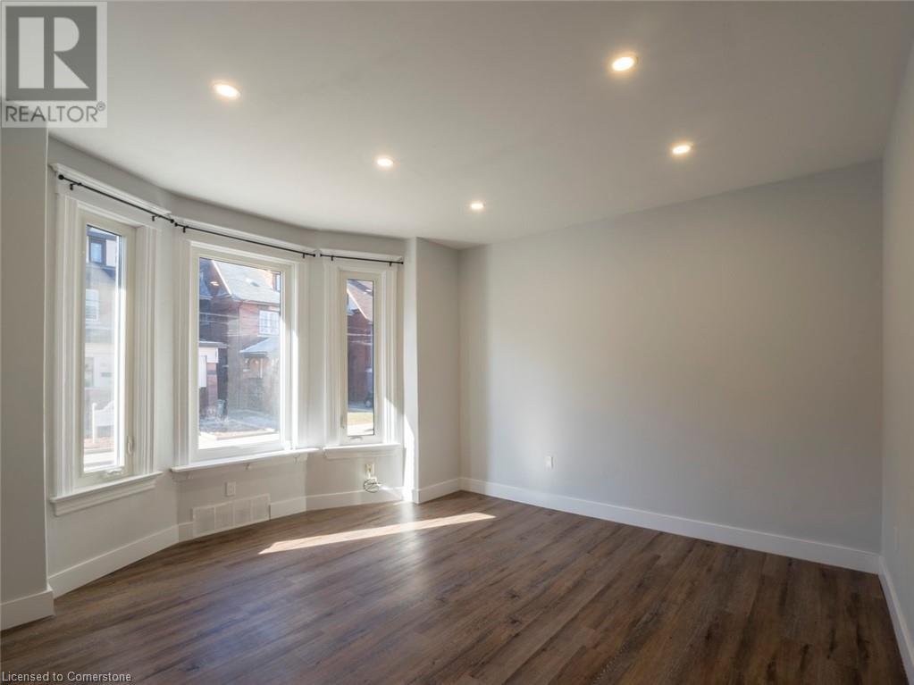 116 Myrtle Avenue Unit# 1, Hamilton, Ontario  L8M 2G2 - Photo 2 - 40677712