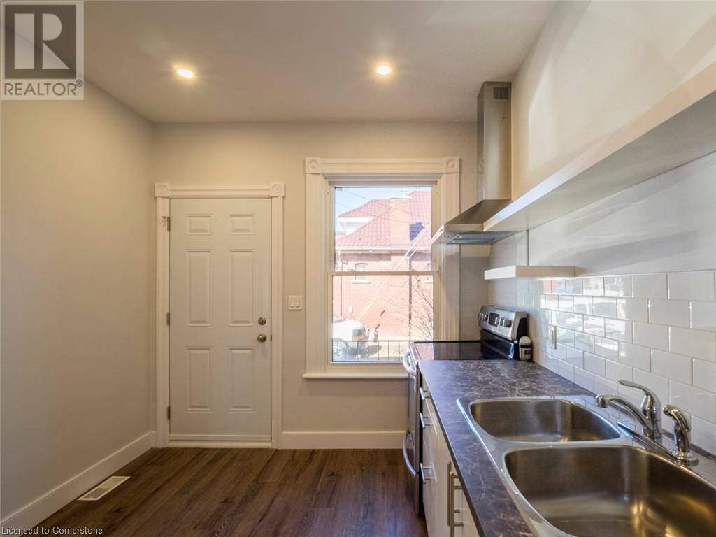 116 Myrtle Avenue Unit# 1, Hamilton, Ontario  L8M 2G2 - Photo 7 - 40677712