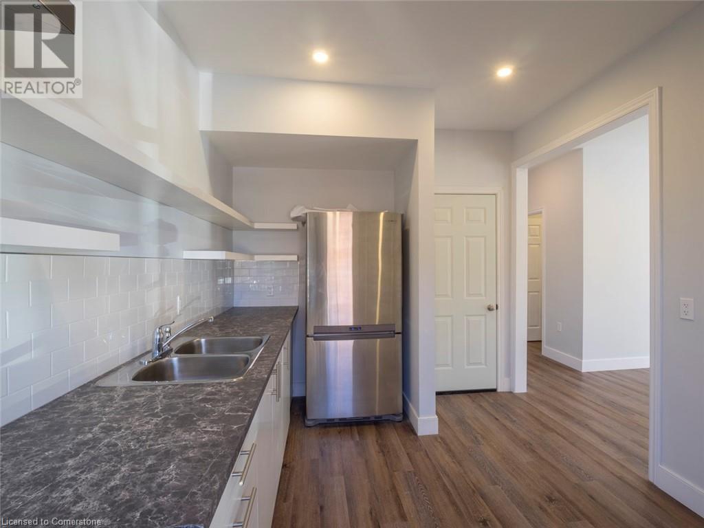 116 Myrtle Avenue Unit# 1, Hamilton, Ontario  L8M 2G2 - Photo 8 - 40677712