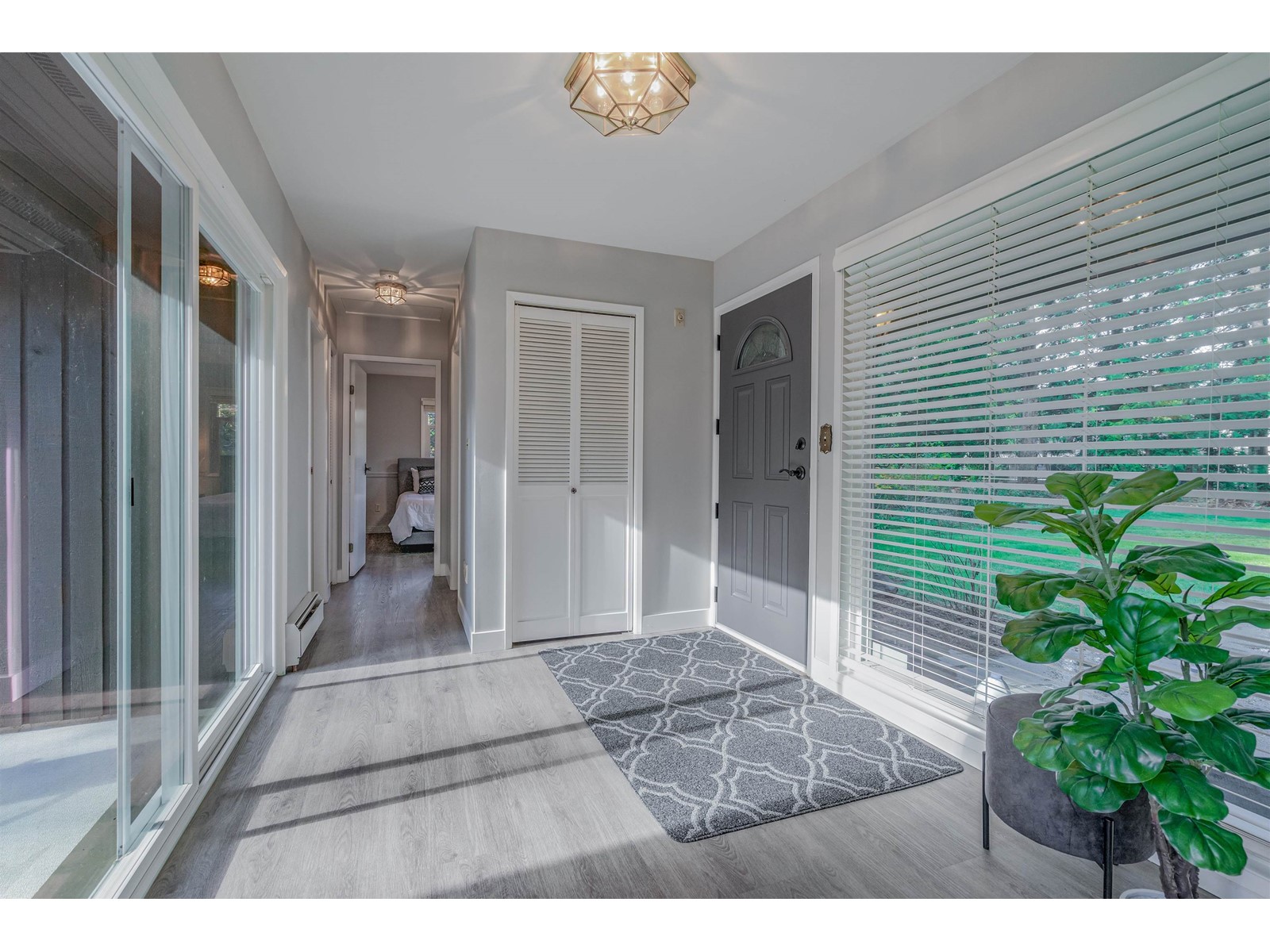 Property at 20264 27 AVENUE image 3