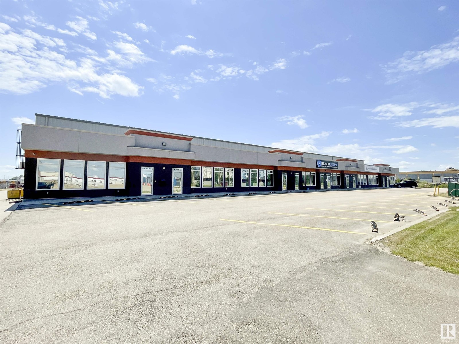 1101 16 AV, nisku, Alberta