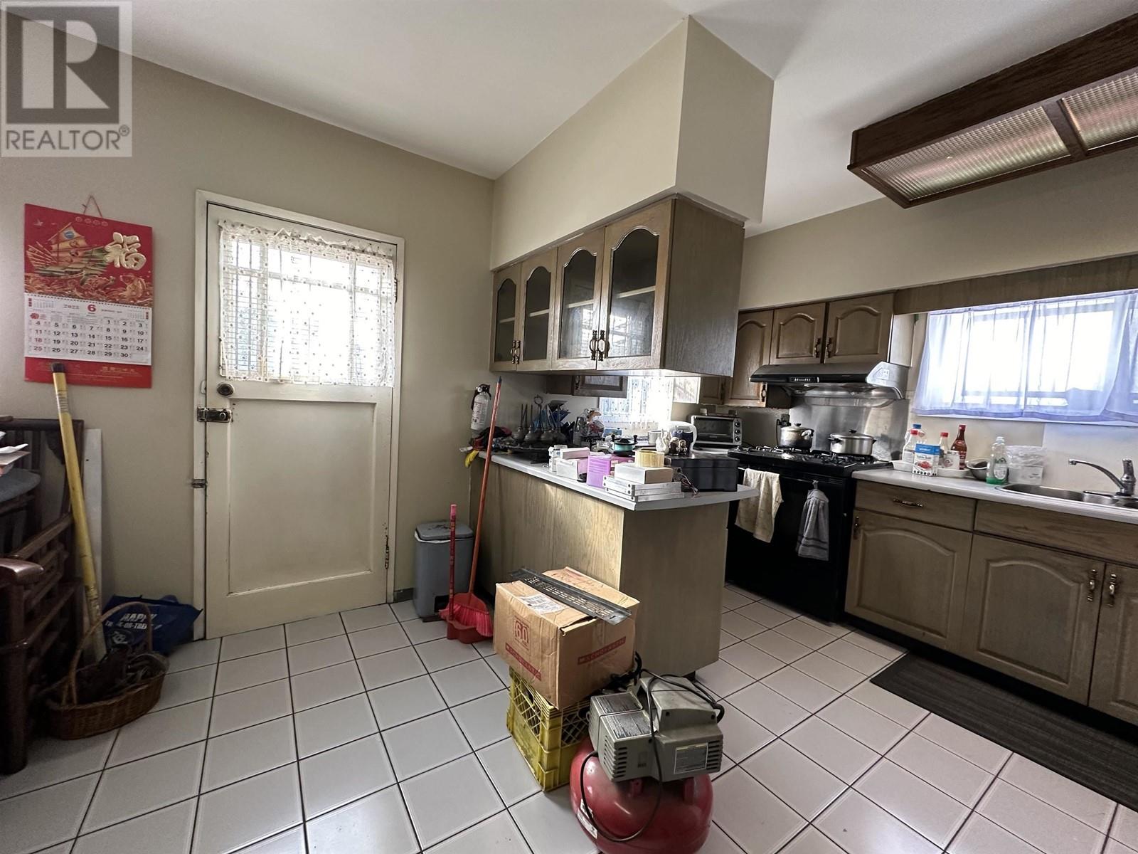 Listing Picture 4 of 9 : 646 UNION STREET, Vancouver / 溫哥華 - 魯藝地產 Yvonne Lu Group - MLS Medallion Club Member