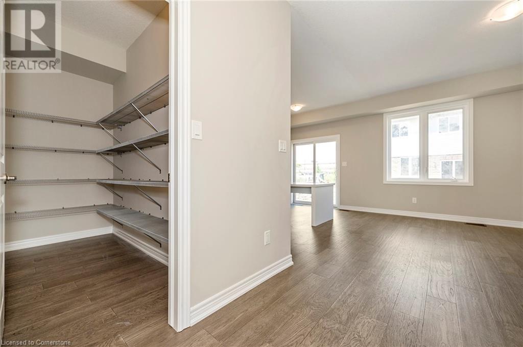 24 Jellicoe Court, Hamilton, Ontario  L9A 4T1 - Photo 5 - 40677661