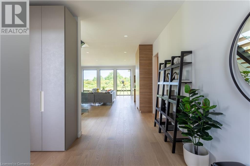 70 Upper Mount Albion Road, Hamilton, Ontario  L8J 2S1 - Photo 4 - 40677703