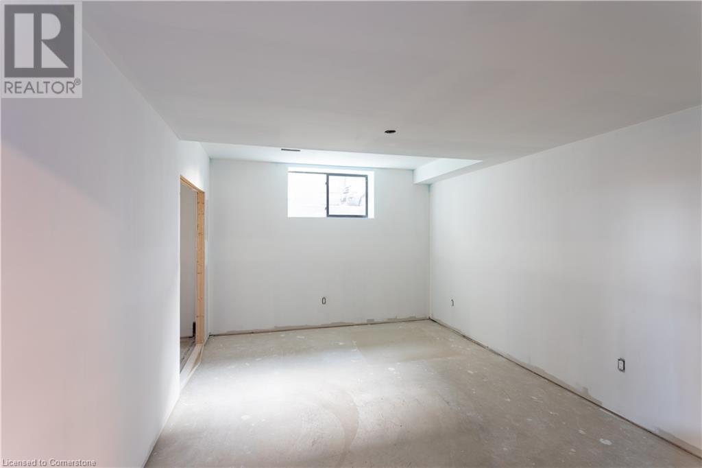 70 Upper Mount Albion Road, Hamilton, Ontario  L8J 2S1 - Photo 48 - 40677703