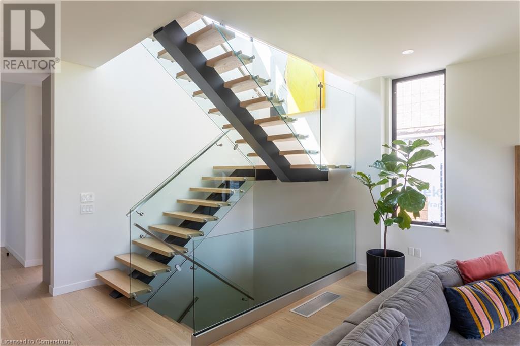 70 Upper Mount Albion Road, Hamilton, Ontario  L8J 2S1 - Photo 9 - 40677703