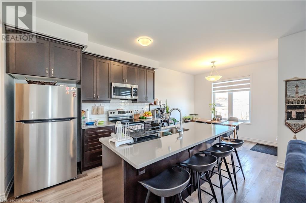 66 Forestwalk Street, Kitchener, Ontario  N2R 0S2 - Photo 4 - 40677594