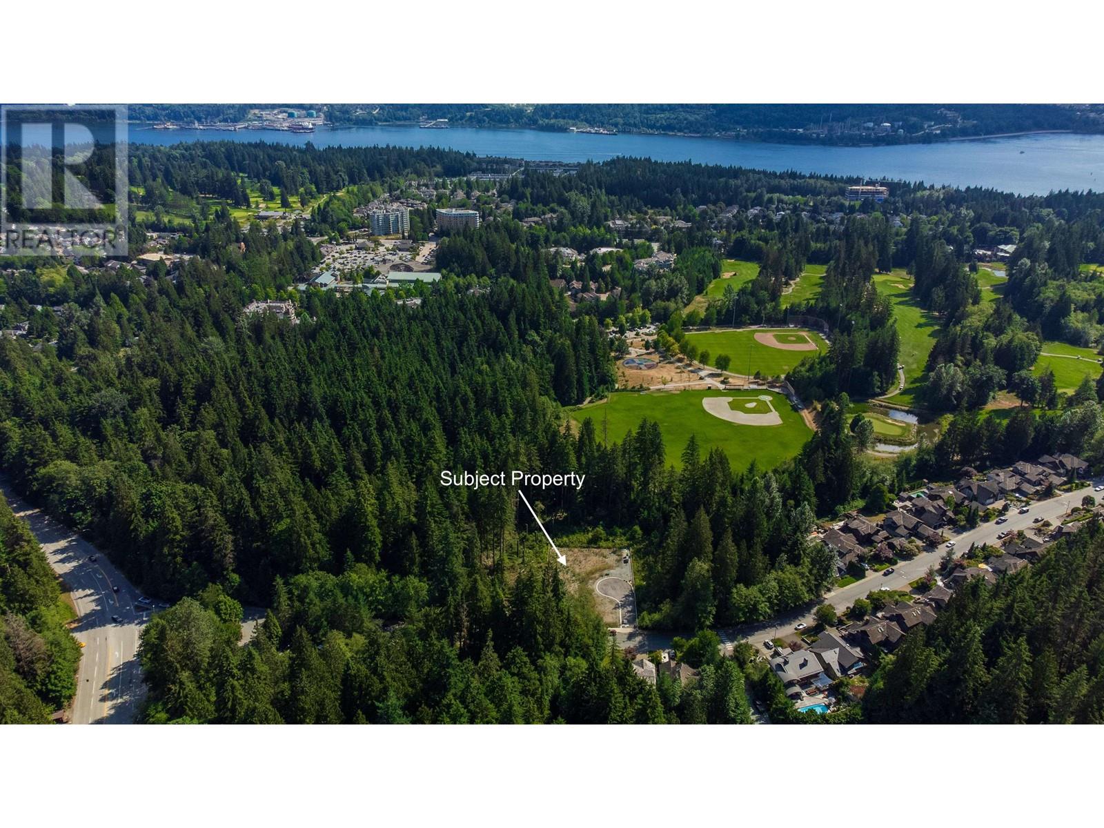 Listing Picture 3 of 7 : 3525 ANNE MACDONALD WAY, Vancouver / 溫哥華 - 魯藝地產 Yvonne Lu Group - MLS Medallion Club Member