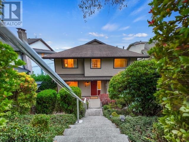 515 TEMPE CRESCENT, north vancouver, British Columbia