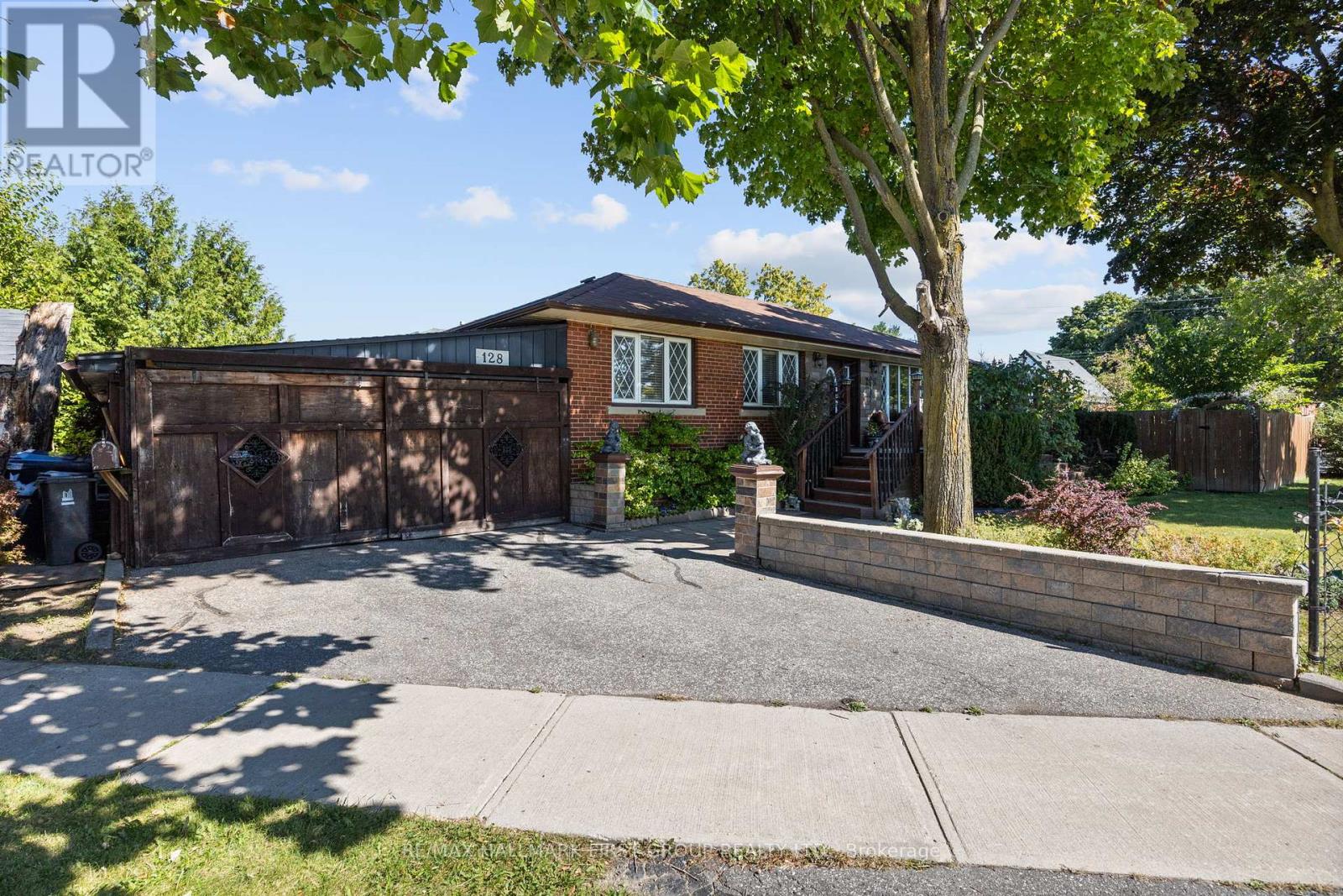 128 Shropshire Drive, Toronto, Ontario  M1P 1Z4 - Photo 1 - E10424648