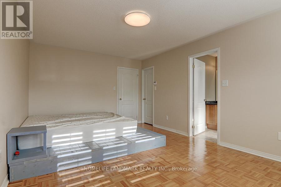 227 Venice Gate Drive, Vaughan, Ontario  L4H 0G1 - Photo 28 - N10424631